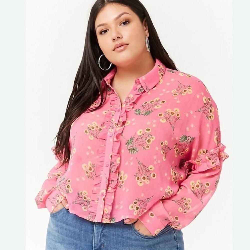 $10 item! Women’s Floral Pink Ruffle Blouse size 1X
